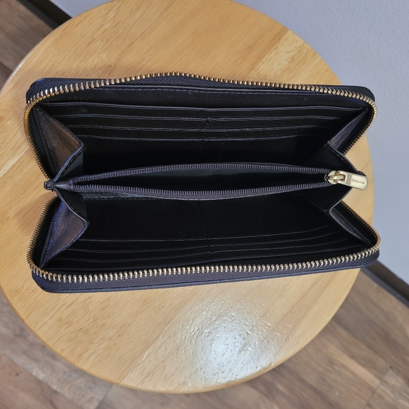 COACH Hobo style bag and matching wallet (to be sold together) - Picture 6 of 6